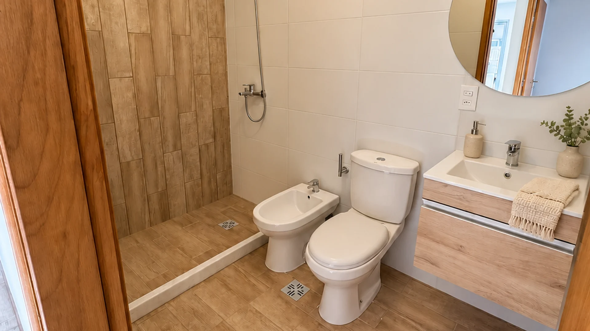 Apolo I, baño con ducha